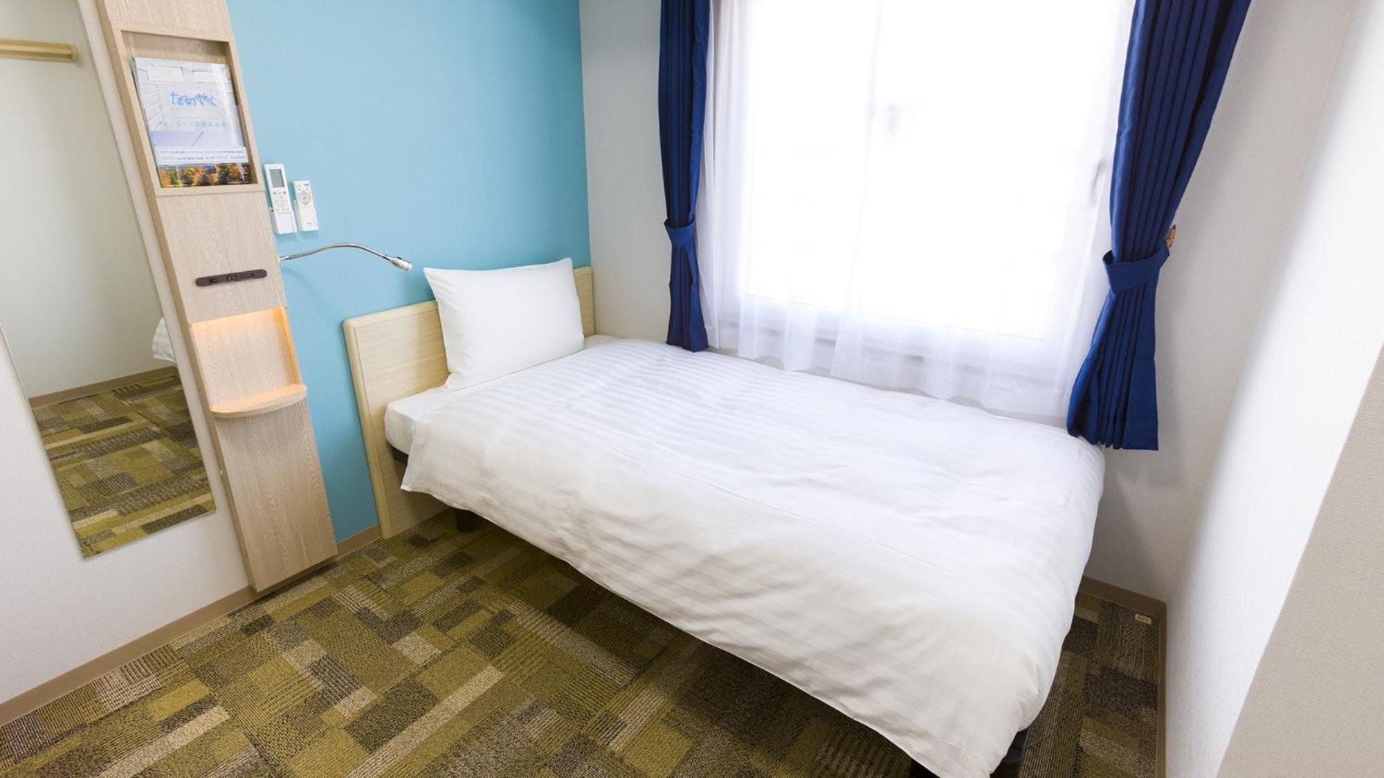 Toyoko Inn Oyama-Eki Higashi-Guchi No.2 Ояма Номер фото
